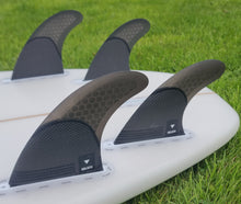 Load image into Gallery viewer, Goliath XL Carbon 5-Fin